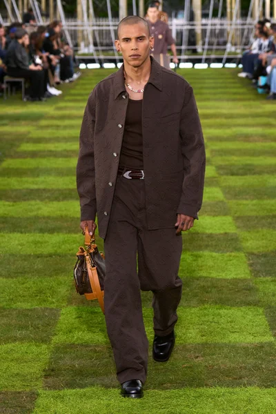 Look 33